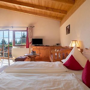 Standard Zimmer mit Kingsize-Bett